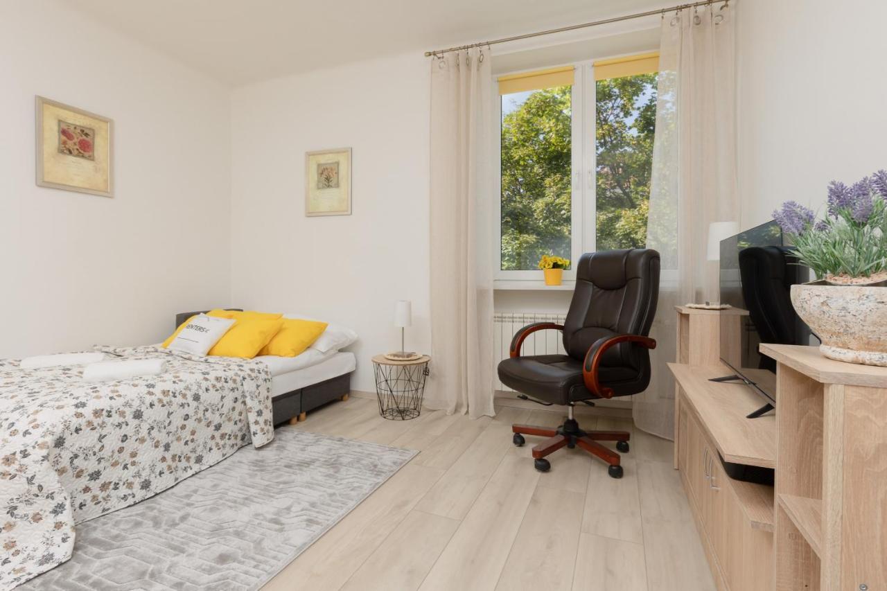 Raclawicka Cozy Studio Apartment By Noclegi Renters Warsawa Bagian luar foto